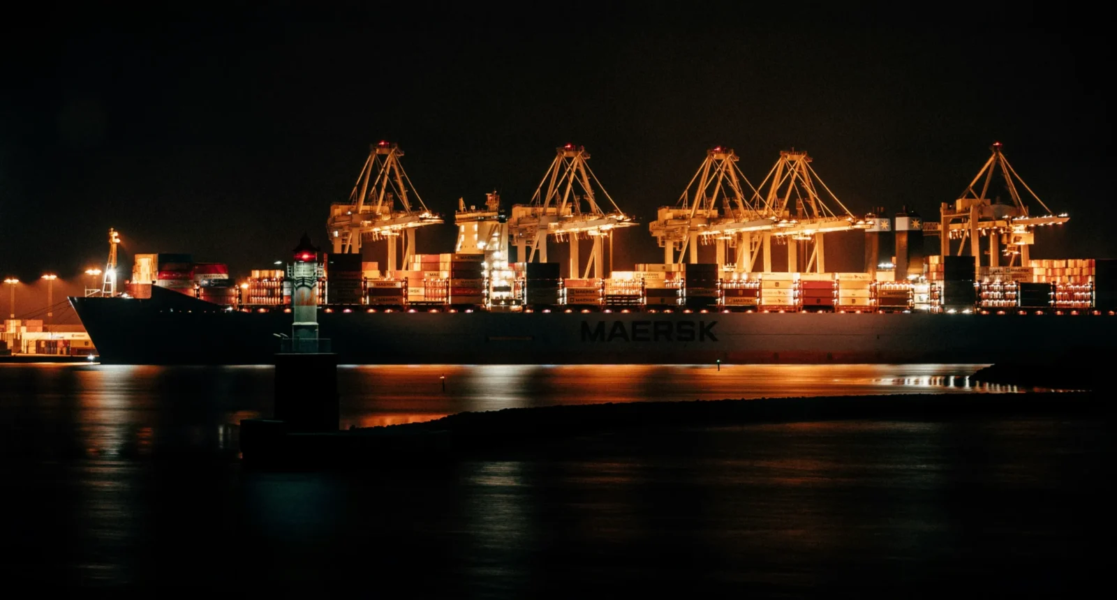 A Maersk container ship in Aarhus, Denmark. Photo: Razvan Mirel/Unsplash