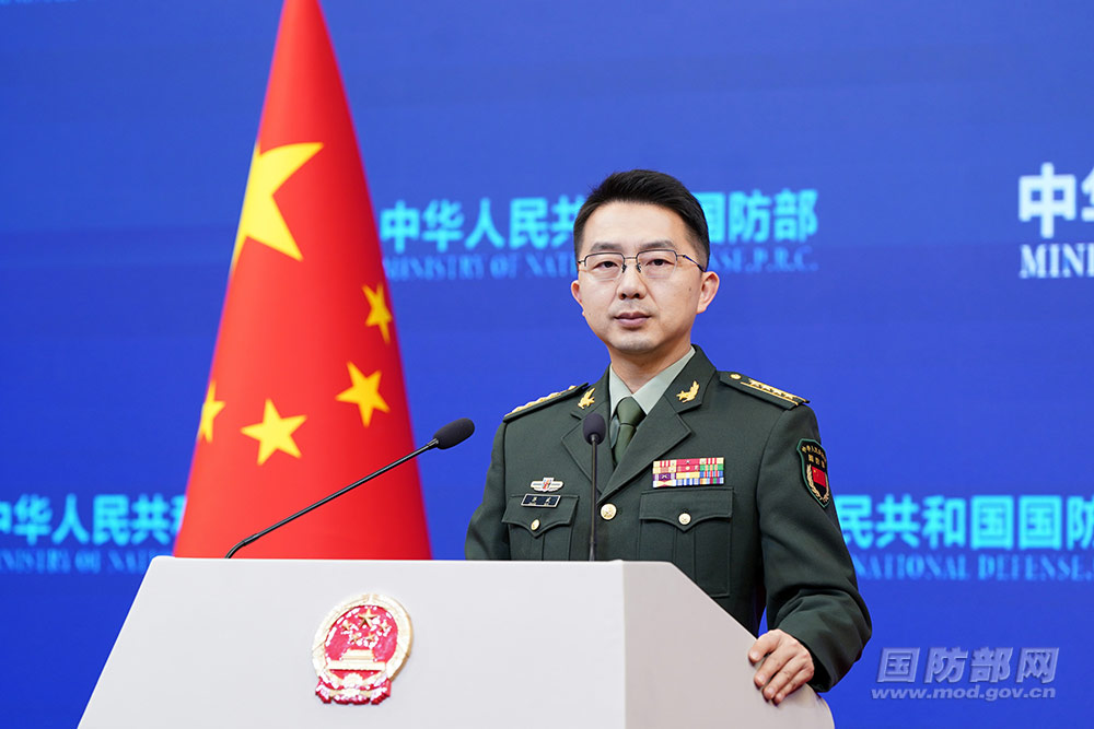 Ministry of National Defense Spokesperson Senior Colonel Jiang Bin speaks to the press in November, 2025. Photo: MND press release.